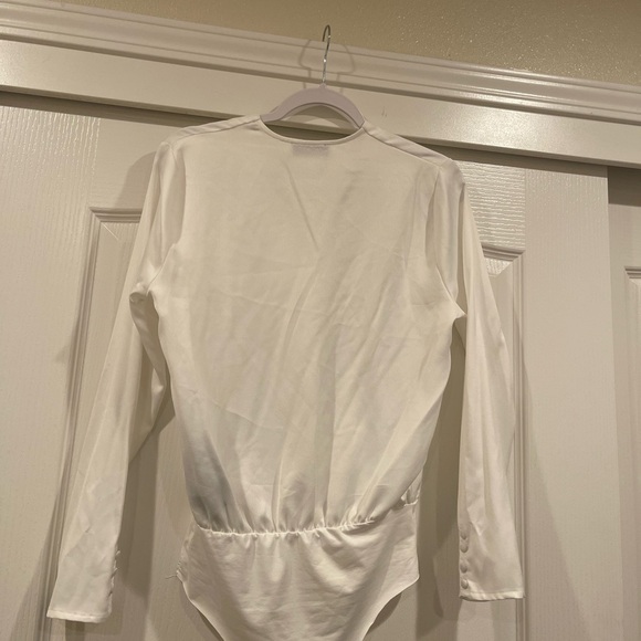 ZARA White Satin V Neck Long Sleeve Blouse Bodysuit EUC - Picture 4 of 5